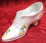 BIBELOU PANTOF CONDUR DIN PORTELAN ARPO CURTEA DE ARGES 13.5 CM