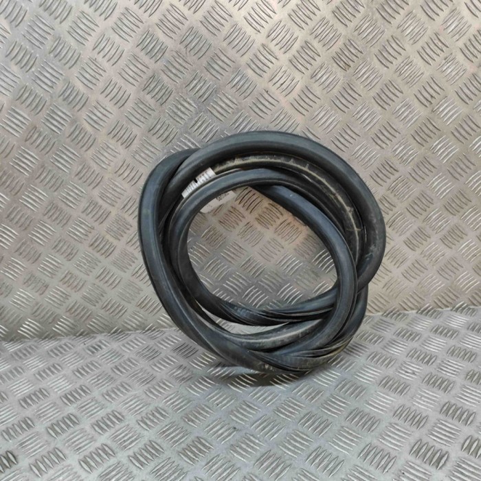 Garnitura ușă dreapta spate VW CADDY IV Furgon SAA, SAH 2017 OEM: 2K5843792G