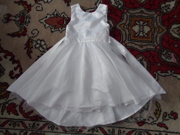 Vand rochie miresica de fetite 1.