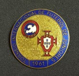 Insigna fotbal de colectie - Turneul Internațional de Fotbal pentru Juniori, desfășurat &icirc;n Portugalia &icirc;n anul 1961