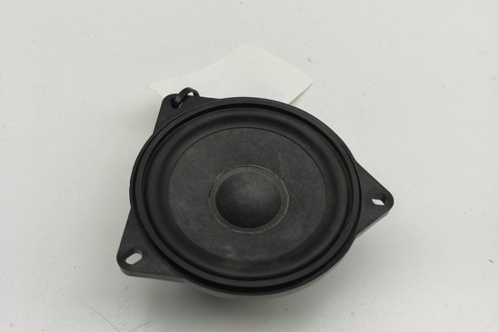 Difuzor ușă dreapta spate BMW X5 G05 2022 OEM: 2622517 31263223