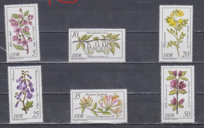 A12 S4 3 - Timbre foarte vechi - Fosta Germanie Democrata - DDR - flori foto