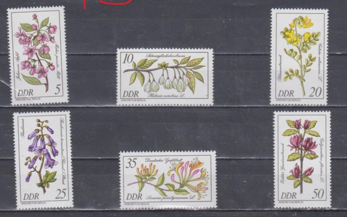 A12 S4 3 - Timbre foarte vechi - Fosta Germanie Democrata - DDR - flori