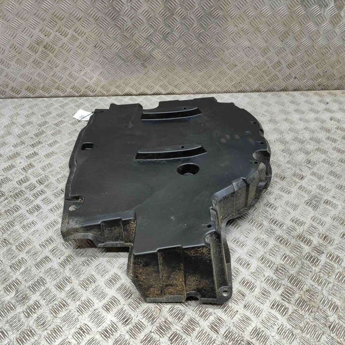 Scut motor central spate TOYOTA YARIS _P21_ 2023 OEM: 58415-K0010