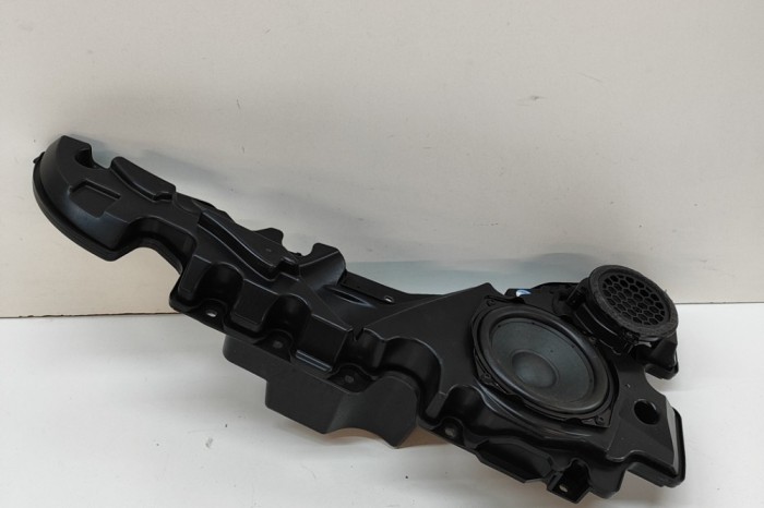 Difuzor ușă st&acirc;nga față AUDI Q8 4MN 2021 OEM: 4M8035297 | 31722861