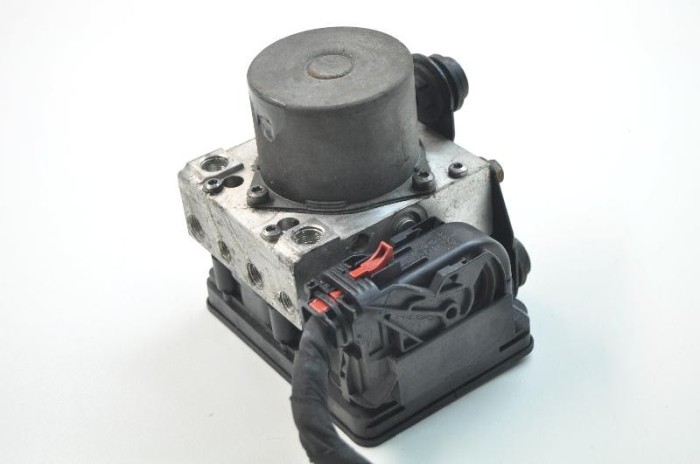 Pompa ABS SKODA RAPID NH3 2013 OEM: Hatchback | 2596484