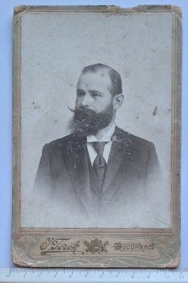 Cabinet card bărbat &amp;ndash; Joseph T&amp;ouml;r&amp;ouml;k București c.1900 &amp;ndash; Strada Domnei nr. 2 foto