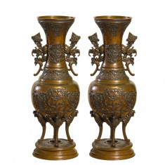 Pereche de vase din bronz secol 19 - Extremul Orient foto