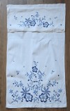 ȘTERGAR VINTAGE DIN BUMBAC CU MODEL FLORAL CUSUT MANUAL