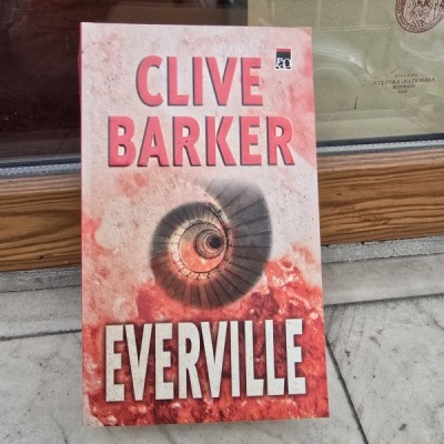 Everville - Clive Barker foto