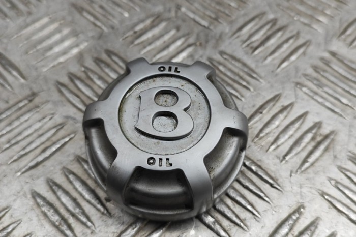 Capac de umplere ulei BENTLEY FLYING SPUR 3W_ 2016 OEM: 06B103485E 29023198