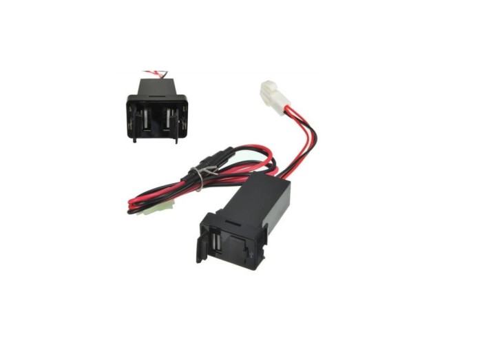 Mufa USB 12-24V pentru bord cu capac universala