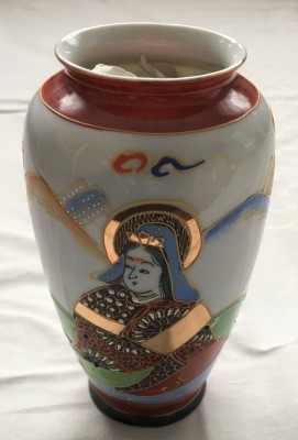 Vaza - portelan Japonia - coaja de ou - pictata manual foto