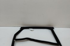 Bandou superior ușă dreapta spate PORSCHE MACAN DKN 2021 OEM: 95B839432D | 31538501