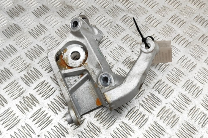 Suport motor dreapta VOLVO XC90 II 2024 OEM: 31480551 | 31036199