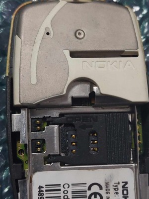 telefon mobil NOKIA NSE-8=Model 3210,Carcasa desene Ratusca Tweety,NEFUNCTIONAL foto