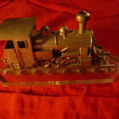 Macheta unicat - Locomotiva model vechi ,otel si suport sintetic L= 23cm