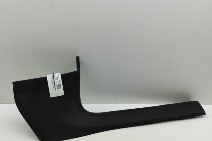 Ornament prag interior dreapta față AUDI A5 Avant 2024 OEM: 8B1867272 | 31955098