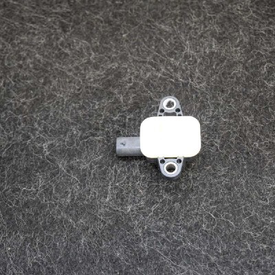 Senzor de impact st&amp;acirc;nga față AUDI A1 8X1, 8XK 2010 OEM: 4H0955557 | 3183911 foto