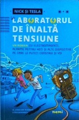 Hockensmith Steve - Nick si Tesla in laboratorul de inalta tensiune foto