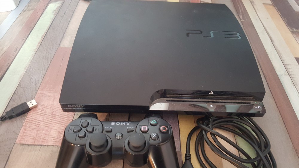 PS 3 playstation 3 Sony PS3 complet, HDD 160Gb + 40 jocuri GTA 5 FIFA 19  NFS MK | Okazii.ro