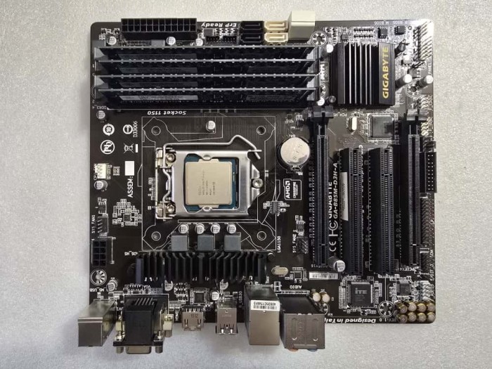Placa de baza Gigabyte GA-B85M-D3H-A+ procesor I3 4360 + 16GB RAM DDR3