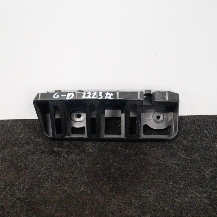 Suport bara de protecție dreapta spate SKODA RAPID NH3 2013 OEM: 5JH807394A 3476421
