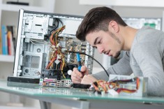 Instalare Windows Constanta, Reparatii calculatoare ?i laptopuri service IT foto