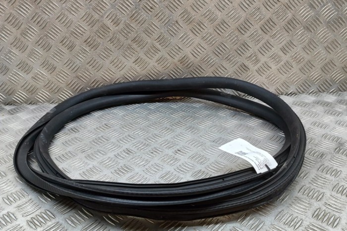 Garnitura ușă dreapta față MERCEDES-BENZ CLA Coupe C118 2023 OEM: A1186920600 | 24243128