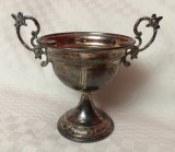Cumpara ieftin Cupa argintata prevazute cu doua anse frumoase in forma de flori, anii 1910, Pocal