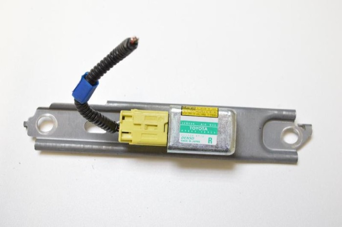 Senzor de impact lateral dreapta LEXUS RX _U3_ 2007 OEM: 89860-48020 2555200