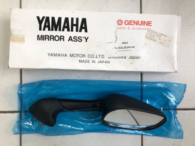 Oglinda dreapta OEM Yamaha R6 RJ11 2006-2007 R1 2007-2008 foto