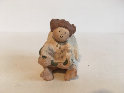 Decor Craciun miniatura figurina ceramica inger cu partitura muzicala 4.5cm foto