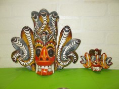 Arta orientala SCULPTURA in LEMN - Doua masti traditionale Sri Lanka NAGA RAKSHA , King Cobra , veritabile