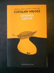 CZESLAW MILOSZ - GANDIREA CAPTIVA foto