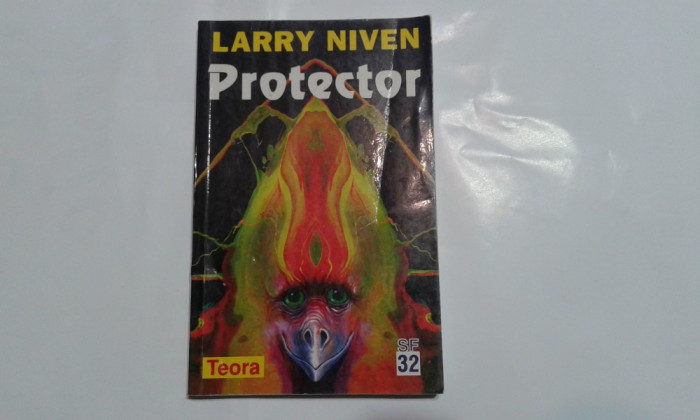 LARRY NIVEN - PROTECTOR