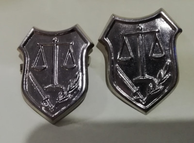 S 16 - semne de arma - metalice - justitie militara - argintii foto