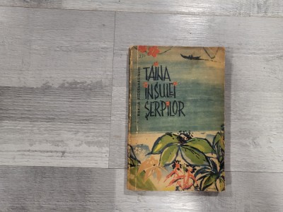 Taina insulei Serpilor de Martin Wickramasinghe foto