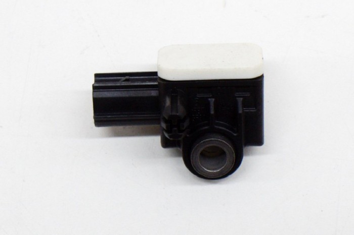 Senzor de impact st&acirc;nga față VOLVO XC60 2012 OEM: 120603400,31334336 11608866