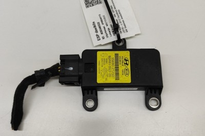 Senzor de accelerație KIA OPTIMA 2012 OEM: 95690-2T250,BG681-0G3-20 28346522 foto