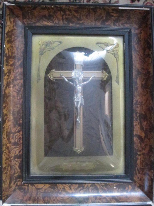 CRUCIFIX DEOSEBIT OLANDA