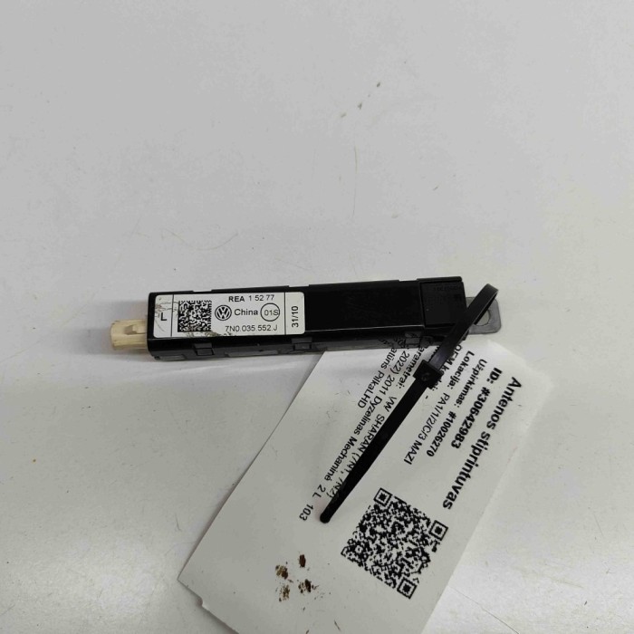 Amplificator de antena VW SHARAN 7N1, 7N2 2011 OEM: 7N0035552J