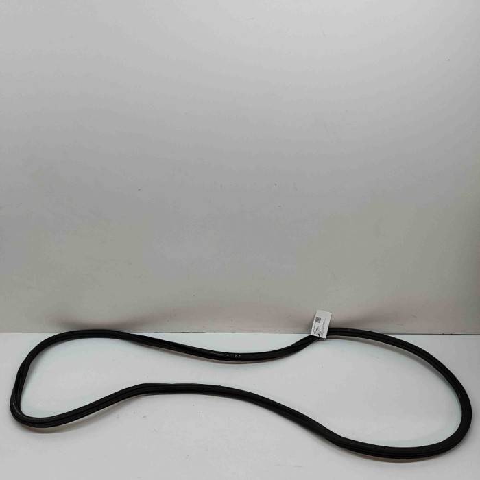 Garnitura ușă dreapta față PORSCHE CAYENNE 9Y0/9Y3 2023 OEM: 9Y0831721B