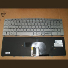Tastatura laptop noua DELL INSPIRON 17 7000 Series Silver Backlit UK foto
