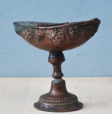 Navicelă - Tăm&acirc;ier liturgic de secol 19 realizat din cupru in maniera baroc