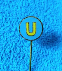 Insigna fotbal - UNIVERSITATEA CRAIOVA foto