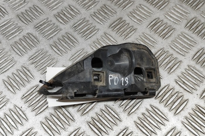 Suport bara de protecție dreapta față VOLVO V50 MW 2009 OEM: 31265397 30666419