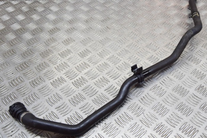 Furtun de lichid de răcire BMW 3 F30, F80 2015 OEM: 9208169 12108272