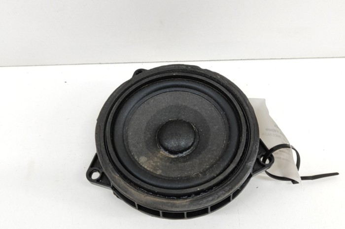 Difuzor ușă dreapta față BMW i4 G26 2022 OEM: 2622469 23676814