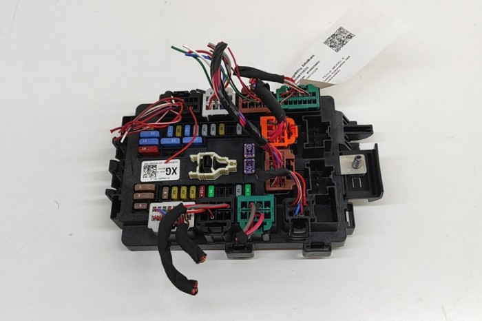 Modul panou de siguranțe TESLA MODEL X 2020 OEM: 1094409-01-G 29811835